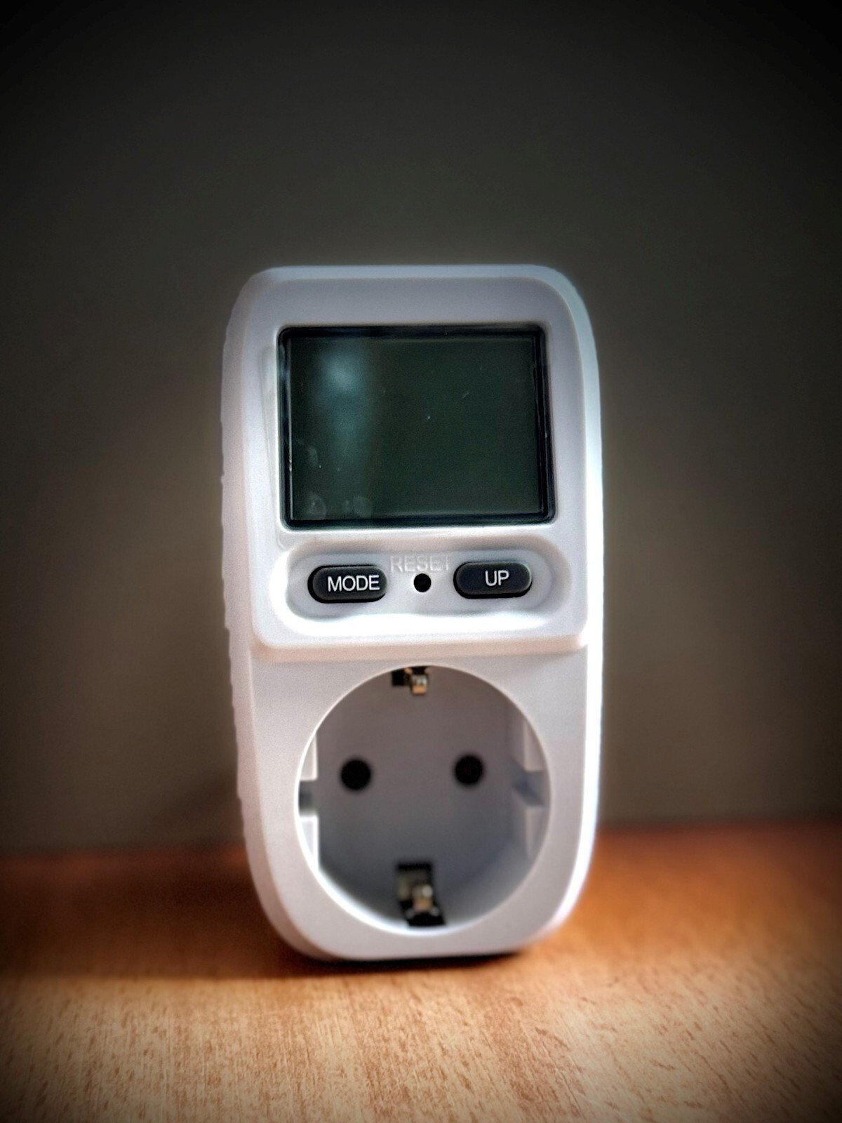 Prise avec compteur de consommation intégré - Image 3